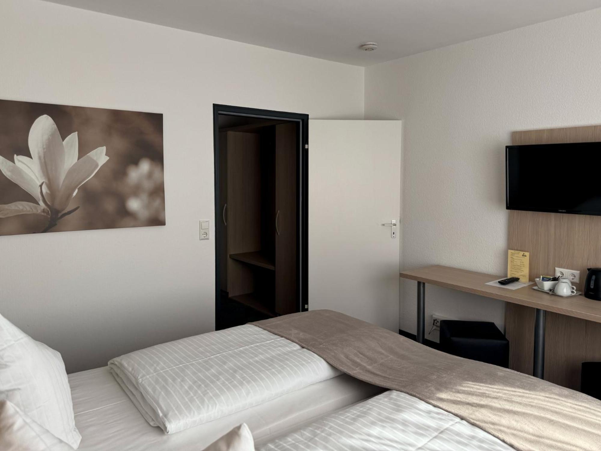 Eisberg Hotel Schwanen لار المظهر الخارجي الصورة