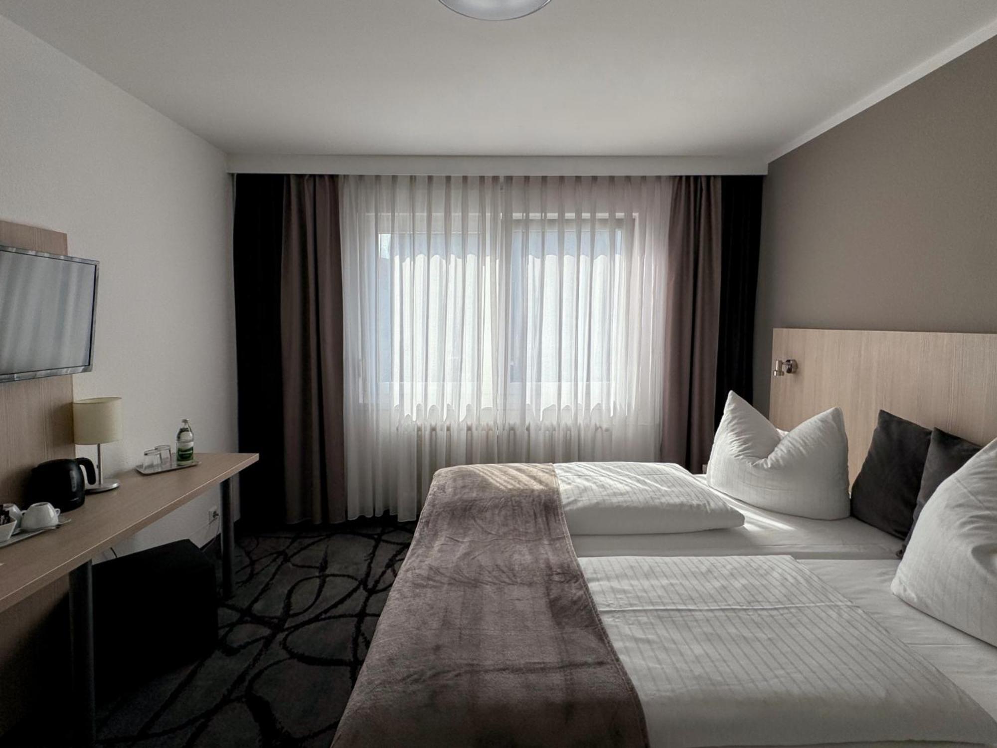 Eisberg Hotel Schwanen لار المظهر الخارجي الصورة