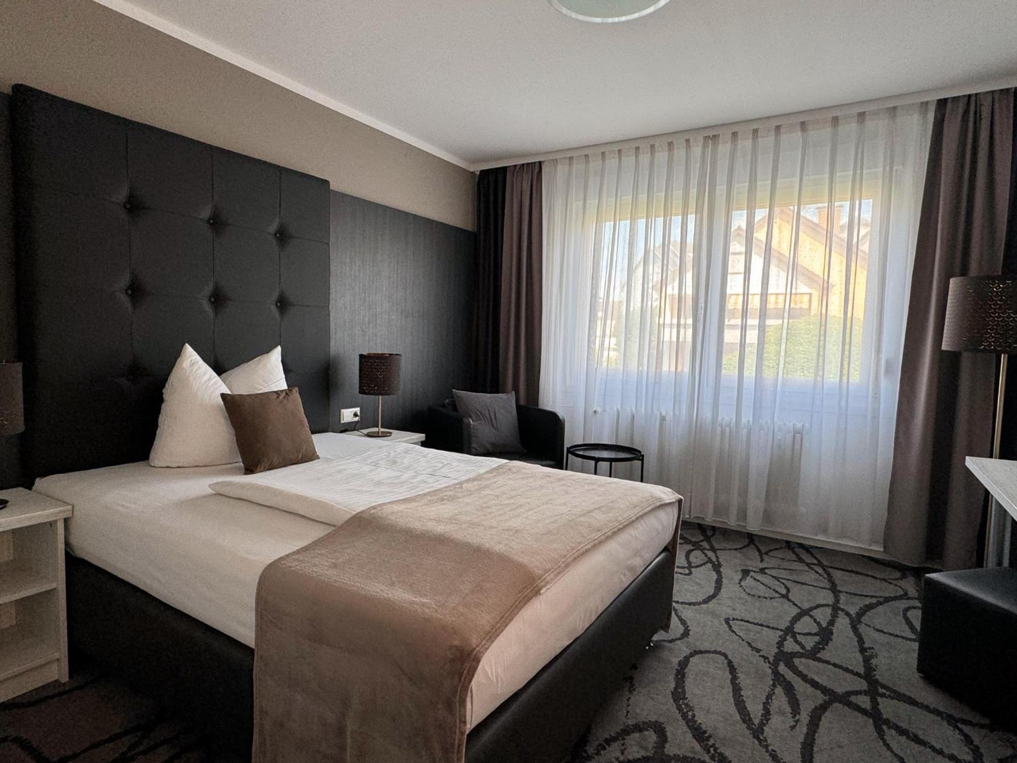Eisberg Hotel Schwanen لار المظهر الخارجي الصورة