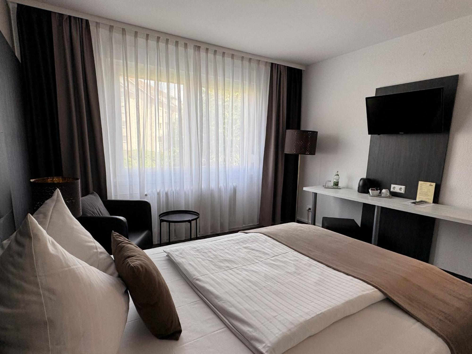 Eisberg Hotel Schwanen لار المظهر الخارجي الصورة
